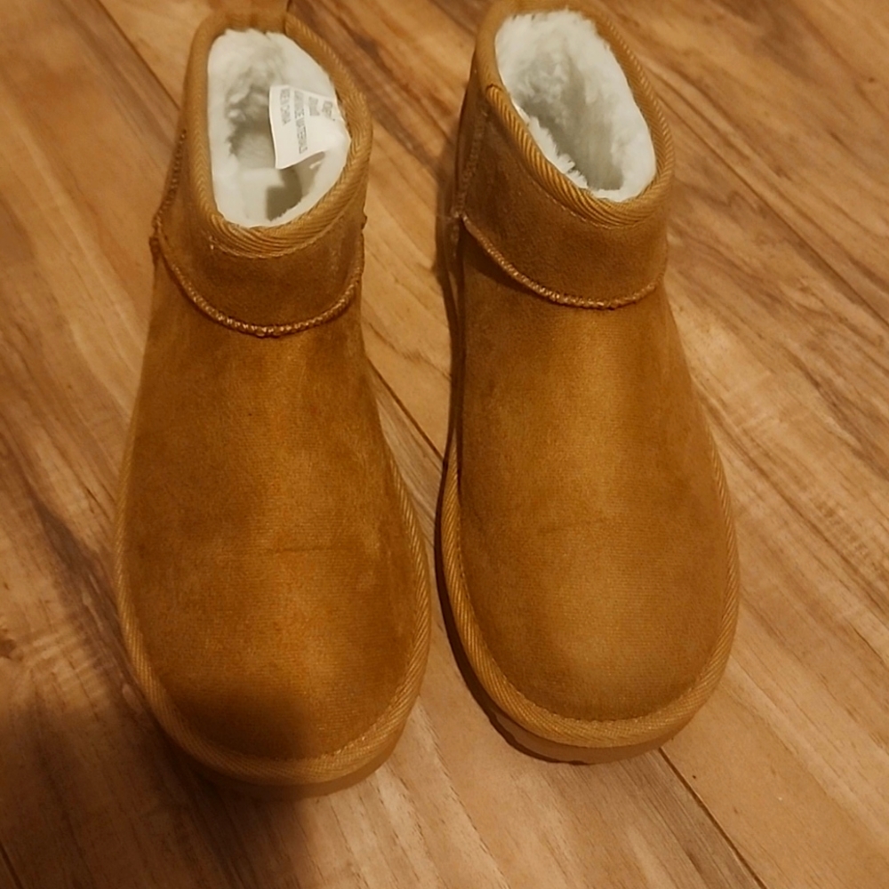 Slipper boots